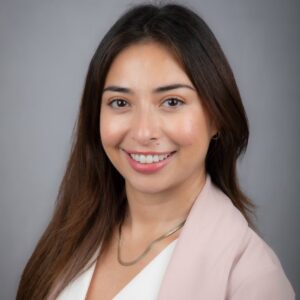 Dr. Valeria Del Castillo Headshot